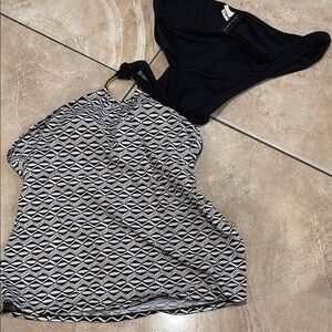 La Blanca Black and White Geometric Swim Set